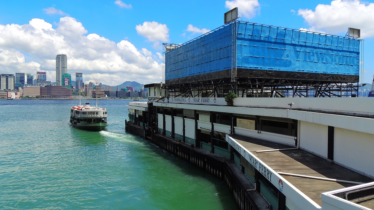 固原市原州區(qū)魚樂空間水族館 （固原市原州區(qū)魚樂空間水族館電話）