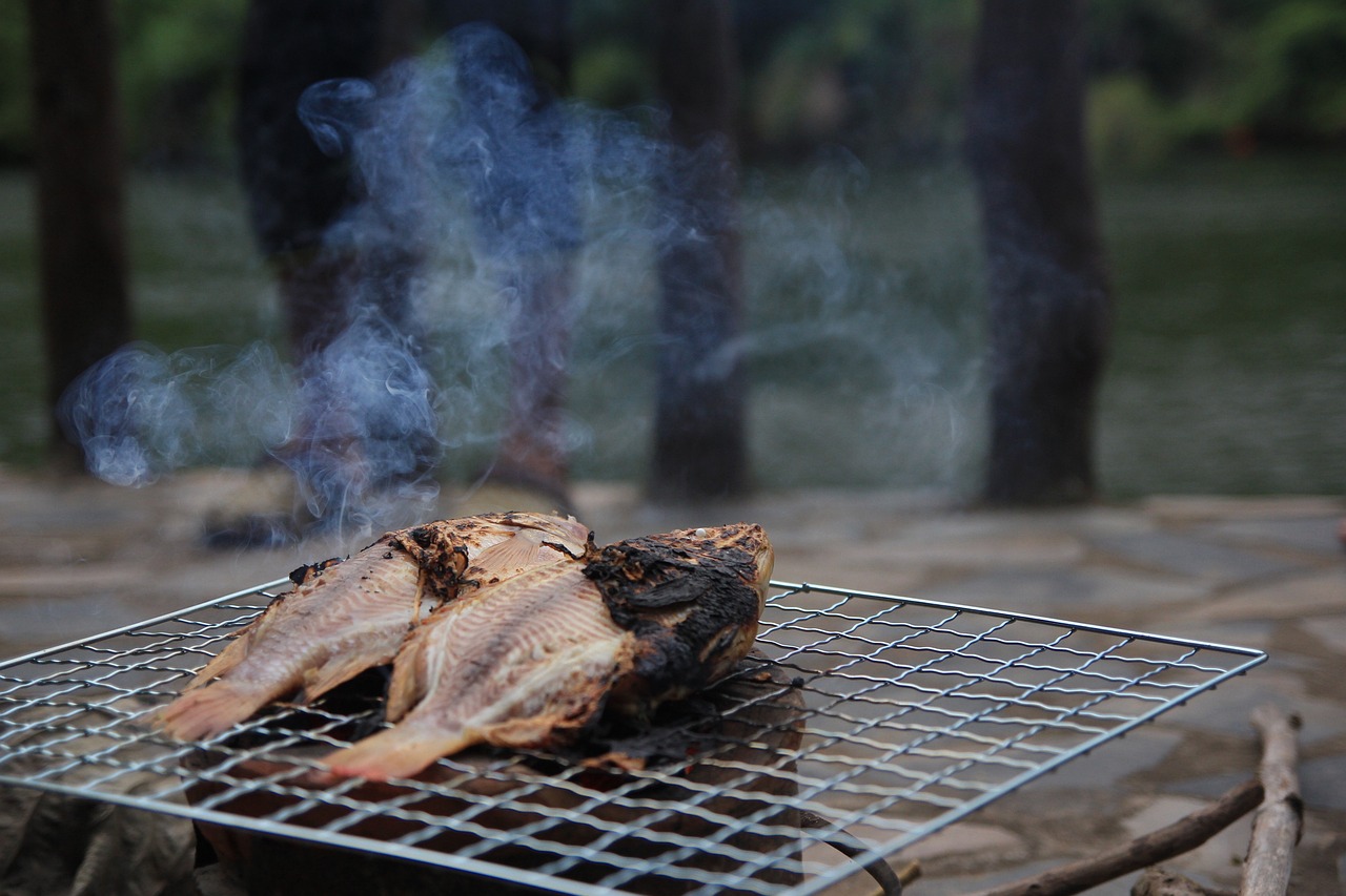 衡陽魚缸制作公司地址及電話多少（大家回憶一下，小時(shí)候遇到的最詭異可怕的事） 水族世界 第2張