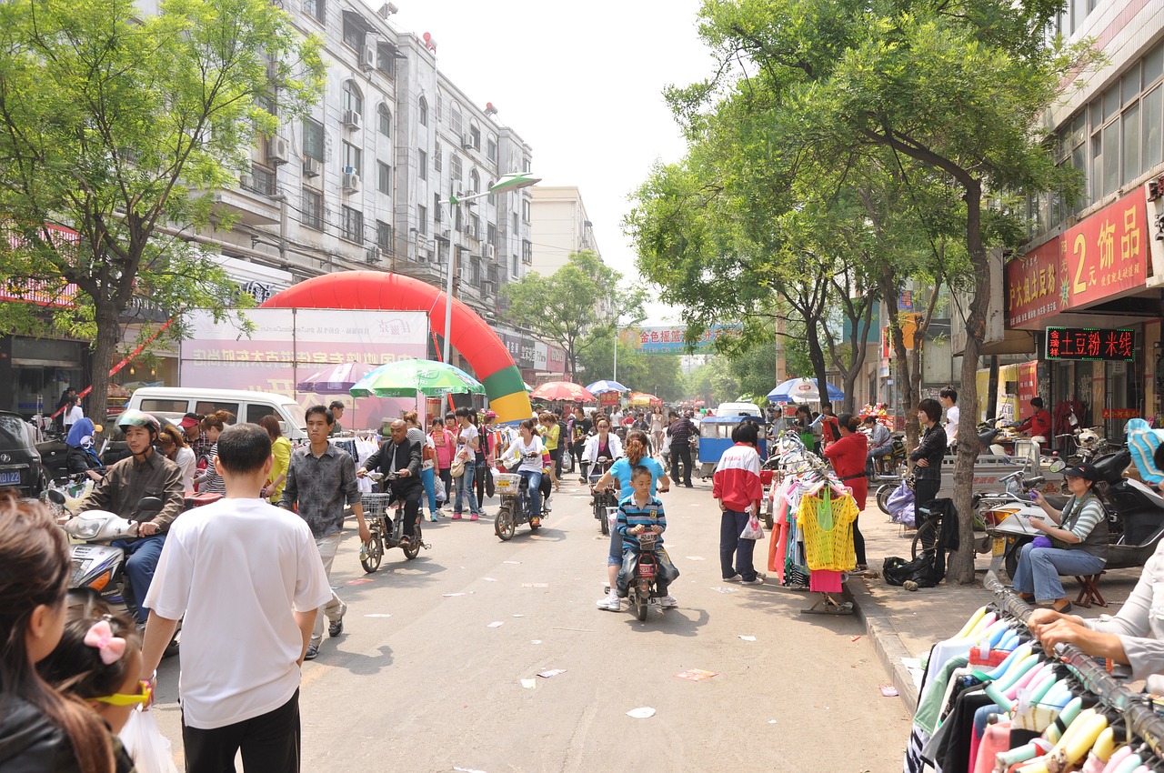 北京交東大街百貨商店（北京交東大街百貨商店地址）