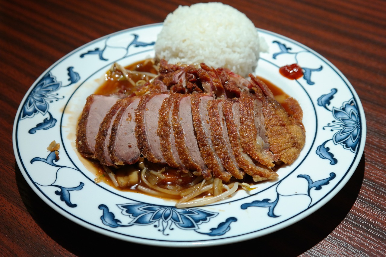 紅鯧魚吃什么食物好養(yǎng)活（紅鯧魚吃什么食物好養(yǎng)活一些） 丹頂錦鯉魚 第3張