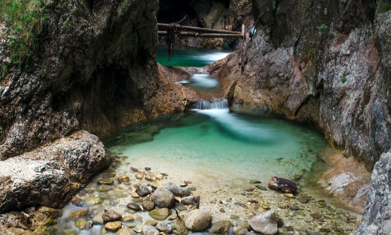 溪流缸如何造景（水草缸能用普通的溪砂嗎） 水草 第1張