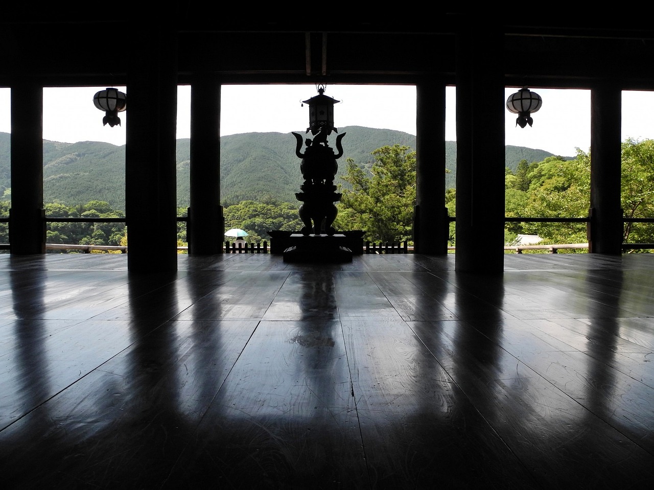 魚池假山設(shè)計(jì)圖片欣賞（怎樣做好假山瀑布的景觀設(shè)計(jì)） 廣州景觀設(shè)計(jì) 第1張