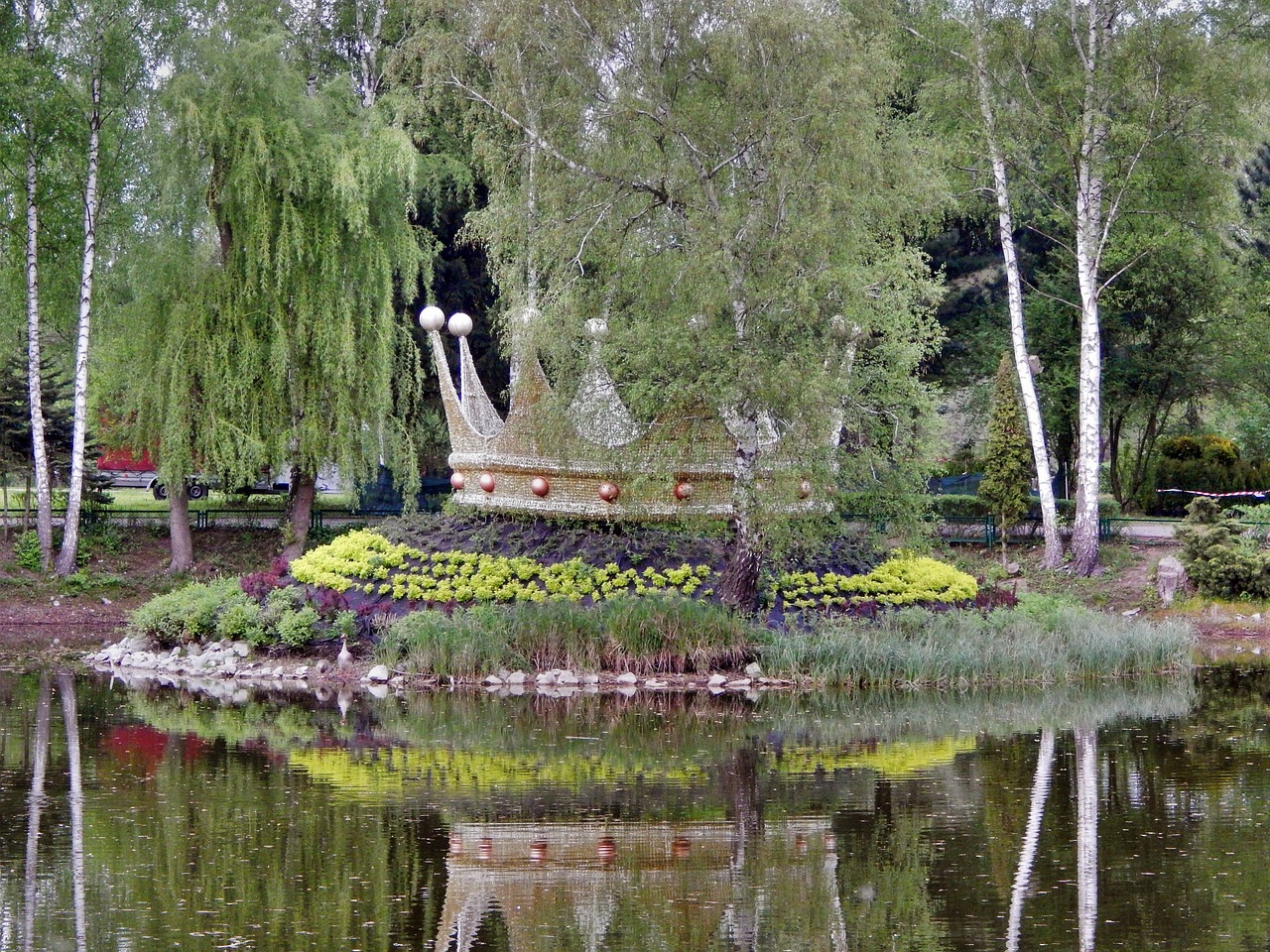 復(fù)古花園圖片（小庭院花園設(shè)計(jì)技巧有哪些）