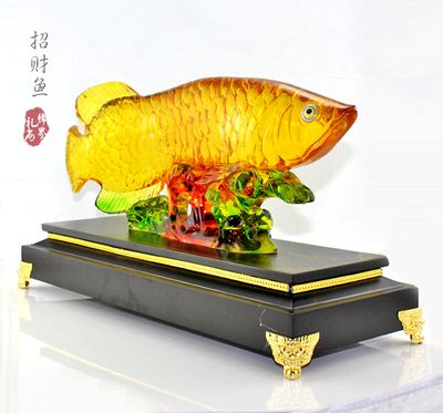 家中金龍魚擺件怎么擺：家中金龍魚擺件怎么擺放