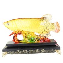 金龍魚風(fēng)水?dāng)[件朝向：金龍魚風(fēng)水?dāng)[件朝向可以帶來好運(yùn)、財(cái)運(yùn)和家庭和諧