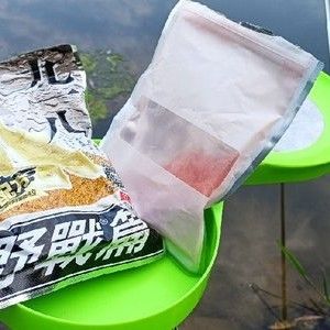 釣龍魚用什么餌料最好：釣龍魚用什么餌料好