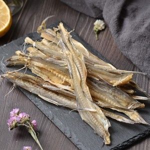 龍魚(yú)吃小魚(yú)干嗎怎么吃：龍魚(yú)吃小魚(yú)干嗎怎么吃小魚(yú)干怎么吃小魚(yú)干怎么吃 龍魚(yú)百科 第1張