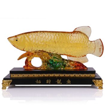 家里放金龍魚(yú)擺件好嗎：家里放金龍魚(yú)擺件好嗎金龍魚(yú)擺件在風(fēng)水中的寓意和擺放原則