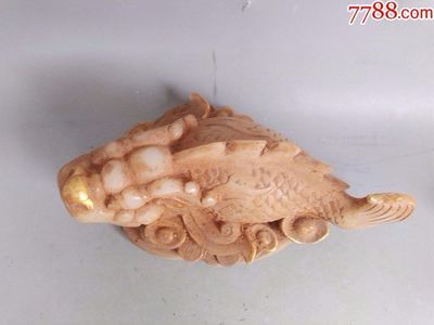 玉石龍魚：玉石龍魚在中國(guó)傳統(tǒng)文化中具有豐富寓意和象征意義