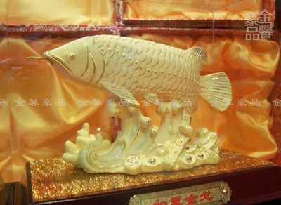 金龍魚工藝品多少錢：金龍魚工藝品價(jià)格