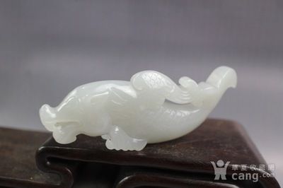 龍魚(yú)擺件什么材質(zhì)好看又便宜又好看：樹(shù)脂龍魚(yú)擺件什么材質(zhì)好看又便宜又好看