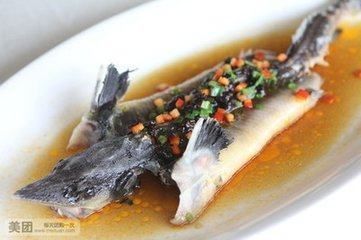 湖南湘潭水煮鱘龍魚(yú)的制作方法，水煮鱘龍魚(yú)的做法：水煮鱘龍魚(yú)制作方法 龍魚(yú)百科 第2張