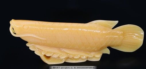 阿富汗白玉金龍魚(yú)擺件阿富汗白玉金龍魚(yú)躍龍門(mén)玉石擺件：金龍魚(yú)擺件在中國(guó)文化中具有深刻的寓意