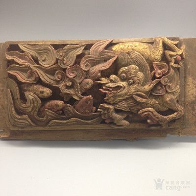 阿里巴巴平臺龍魚浮雕產(chǎn)品：阿里巴巴平臺上提供了多種龍魚浮雕產(chǎn)品包括擺件、掛件等