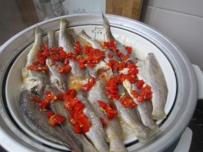 紅頭魚的家常做法（紅頭魚家常做法） 祥龍藍(lán)珀金龍魚 第3張