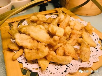 椒鹽水龍魚的做法（椒鹽水龍魚怎么做_椒鹽水龍魚的做法） 龍魚百科 第1張