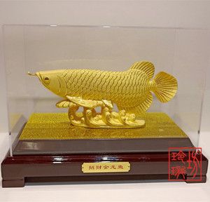 黃金金龍魚(yú)擺件值錢嗎（金色的玄關(guān)擺件什么值得買） 龍魚(yú)百科 第1張