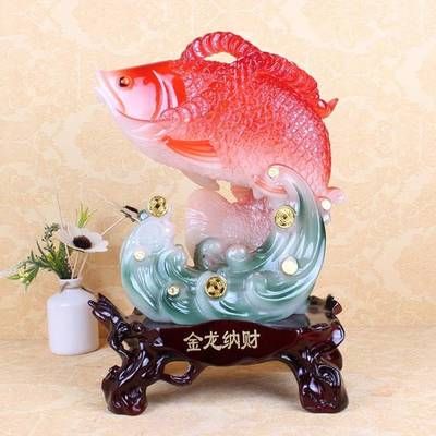 家里擺放金龍魚好嗎（家里養(yǎng)金龍魚好嗎招財(cái)金龍魚的擺放禁忌有哪些）