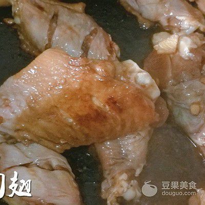 金龍魚(yú)吃不吃雞皮：金龍魚(yú)剛吃雞肉可以嗎 龍魚(yú)百科 第6張