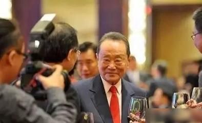 金龍魚董事長郭鶴年的個人介紹，“糖王”郭鶴年的家庭教育 龍魚百科 第1張