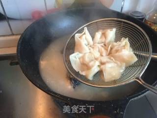 刀魚(yú)餛飩餡料的詳細(xì)做法，刀魚(yú)餛飩的做法