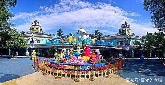 水族館簡介（水族館是一個展示，海洋生物多樣性的地方） 水族館百科（水族館加盟） 第1張