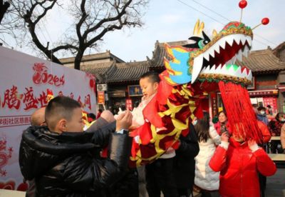 龍魚便宜的多少錢：最便宜的龍魚品種是銀龍魚，青龍和星點龍魚的區(qū)別及影響因素 龍魚百科 第2張