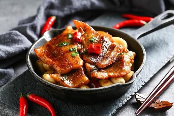 龍魚都喂什么：龍魚的飲食需求與普通的淡水魚不同 水族問答 第2張